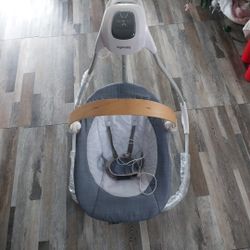 INGENUỊTY BABY SWING 