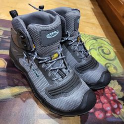 KEEN Women's Durand Evo Mid Waterproof Hiking Boot, Size 9.5
