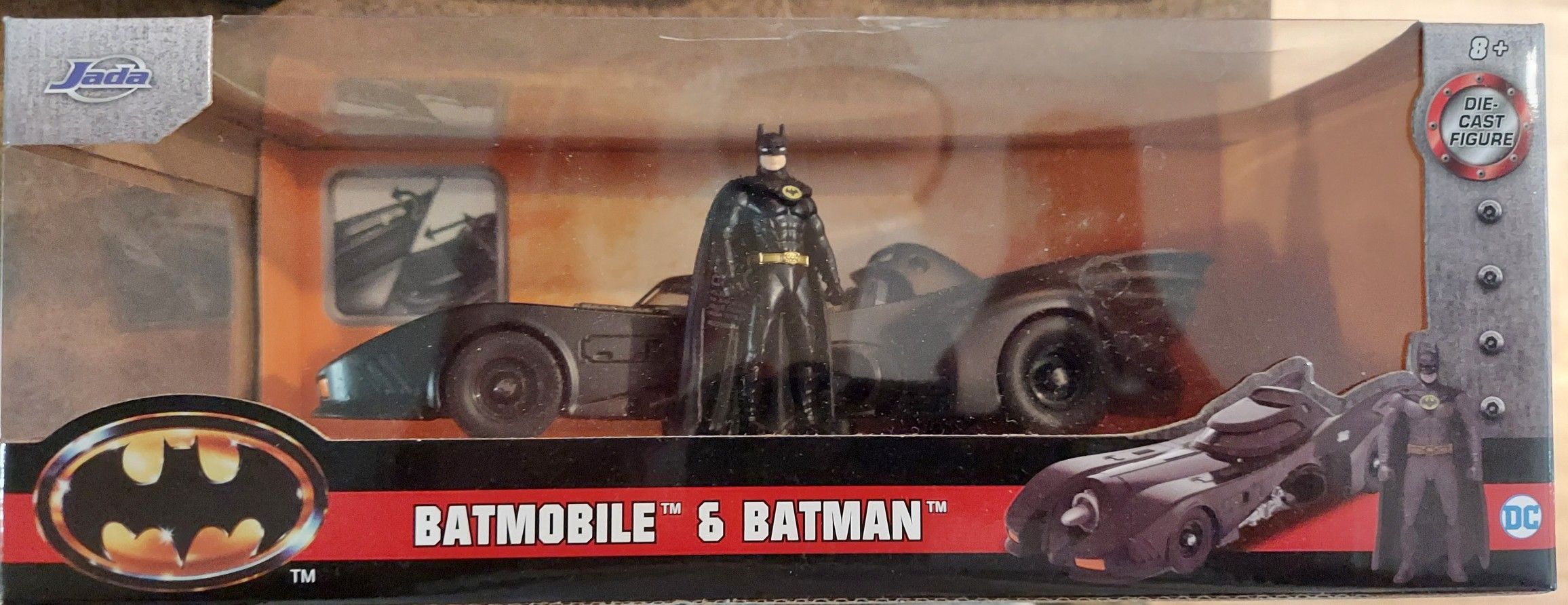 1989 Batmobile & Batman 1:24 die-cast by Jada