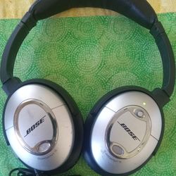BOSE HEADPHONES STEREOS WIRED 
