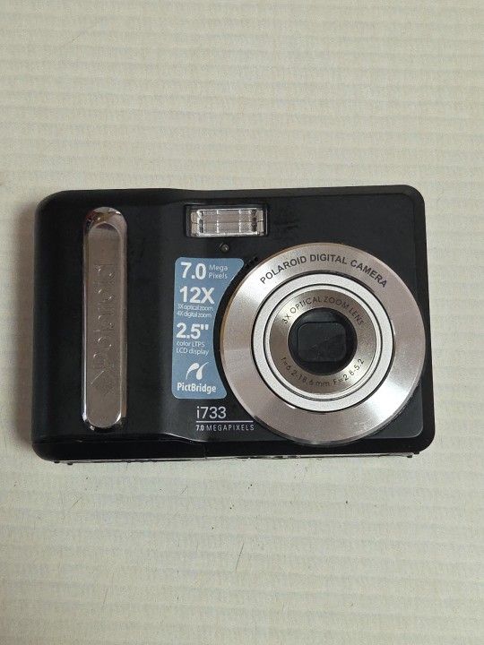 POLAROID i733 7.0MP BLACK DIGITAL COMPACT CAMERA WITH SILICON CASE & CABLES