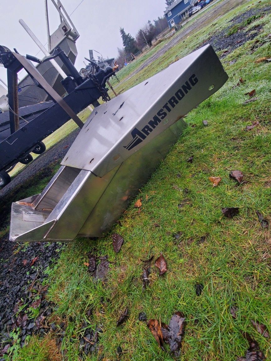Armstrong aluminum outboard bracket for Sale in Shelton, WA OfferUp
