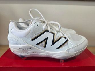 New Balance Fresh Foam X 3000v7 Metal Baseball Cleats - Men's 8 - Preowned in Good Condition