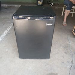 Small Refrigerator &freezer 