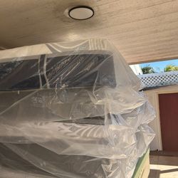 Novaform Memory Foam Queen Size Mattress