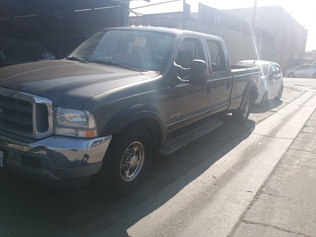 2003 Ford 350. Diesel Turbo