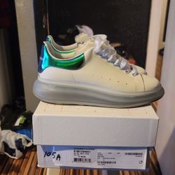 Alexander McQueen 100% AUTHENTIC Size 41½ = 8.5 $190