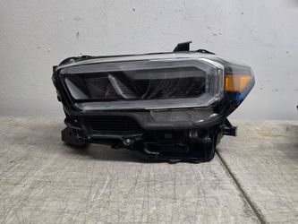 Left headlight toyota tacoma 2020 2021 2022 2023