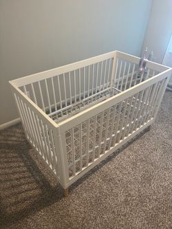 Baby Crib (white)