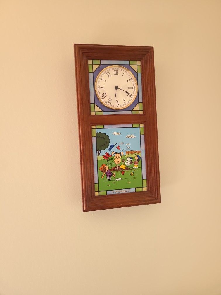 Peanuts Wall Clock