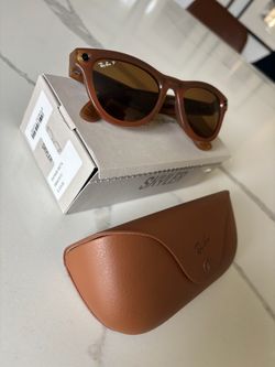 Ray-Ban Meta Skyler Smart Glasses