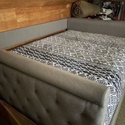Queen Trundle Bed With Twin Bed On Bottom 