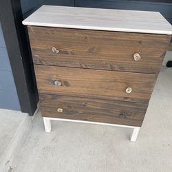 3 Drawer IKEA dresser polish Geoed knobs