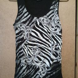 KATYDID Top Sz XXXL fits like a Med $10 MPU