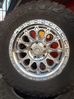 Tundra wheels and tires 20”