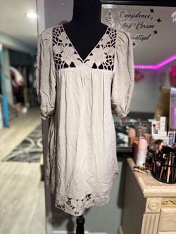 BCBG NAX AZRIA LACE MIDI DRESS