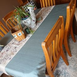 Dining Room Table 