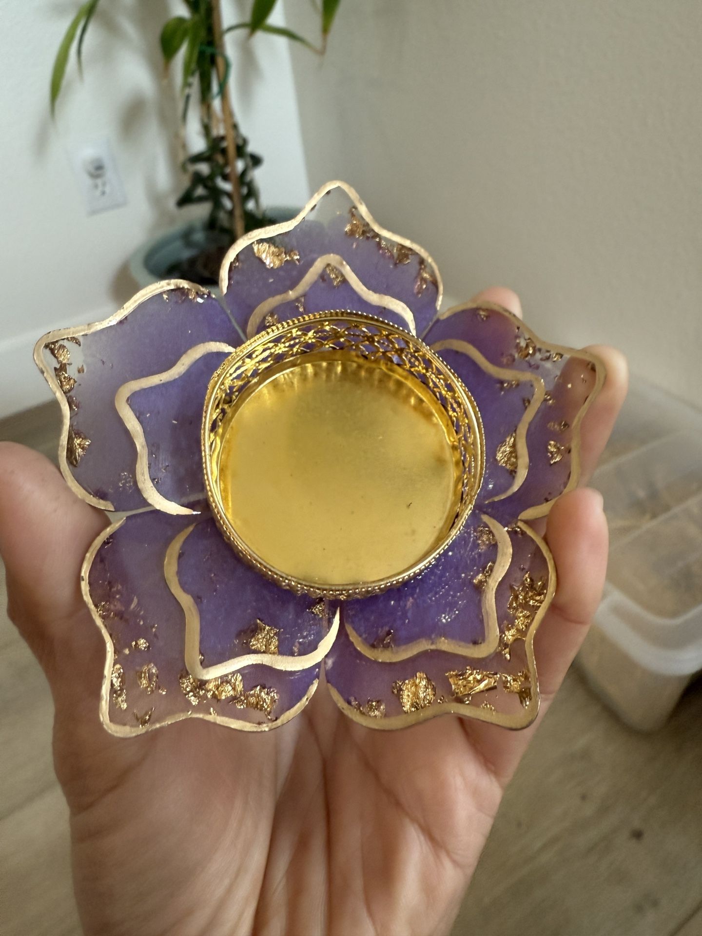 Resin Handmade purple tealight candle holder