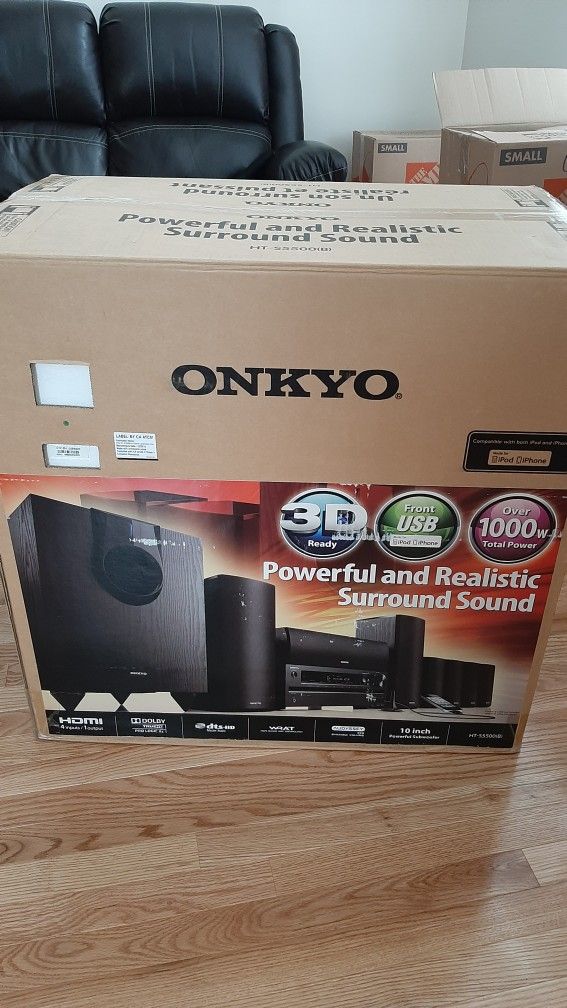 Onkyo HT-S5500 Home theater receiver and speaker system