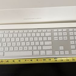 Apple USB Wired Keyboard And Mouse Full Size With Number Pad 