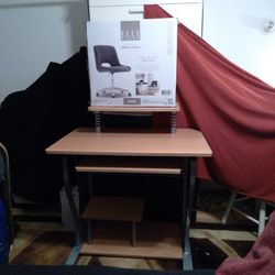 Computer Desk And Chair 💺 
