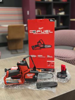 Milwaukee M12 FUEL 12V Brushless 6 in. HATCHET Pruning Saw Kit with 4.0 Ah Battery and Charger