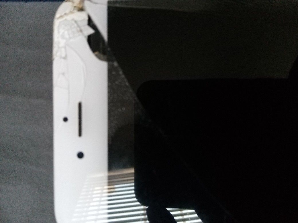 A Broken Rose Gold iPhones 6
