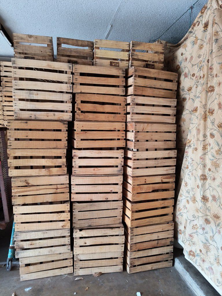 Wooden Crates 🌻🌼🌻🌻🌻🌼🌼 19x19x13 