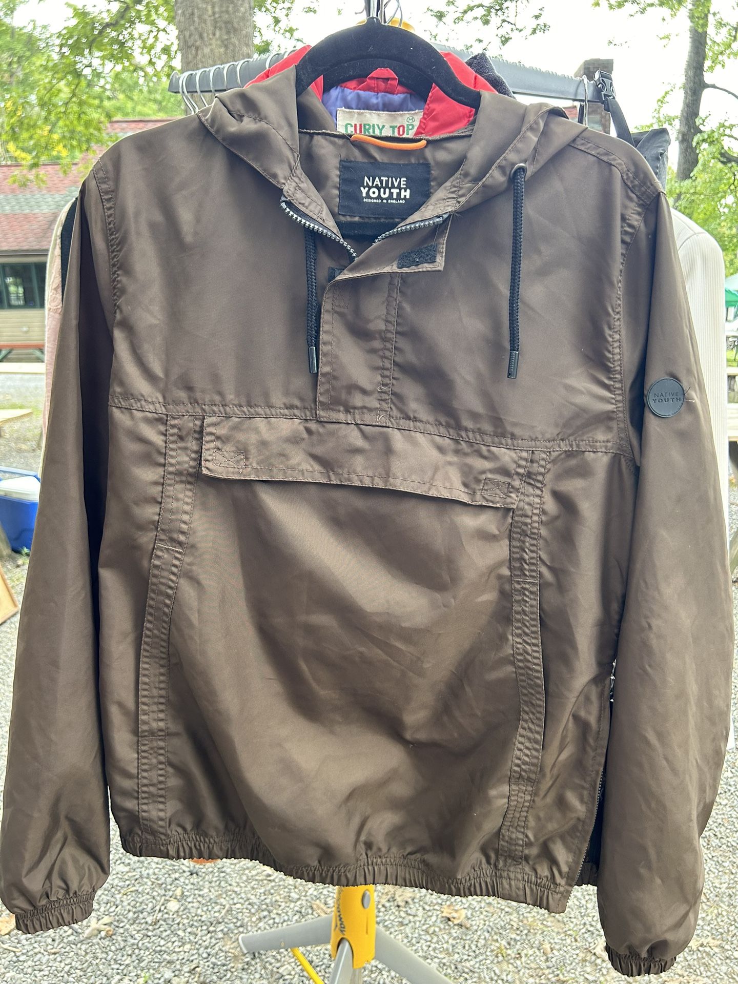 Native Youth / Women’s Medium Brown Windbreaker With Unique Pocket and Side Zippers