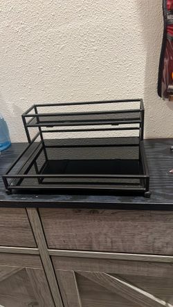 Makeup tray