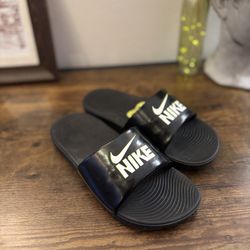 Nike Slides Squeeze Foam 