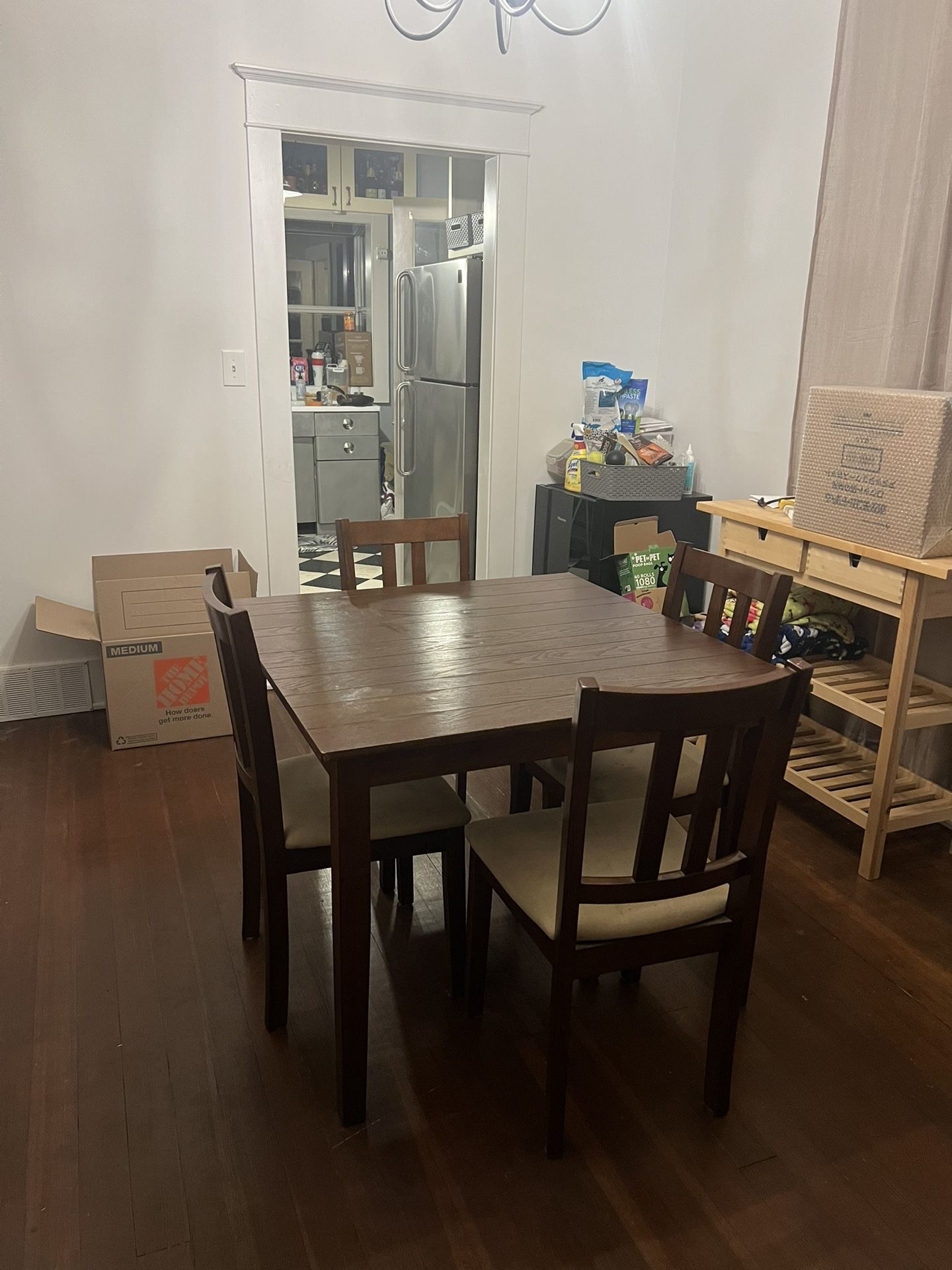4 Person Table