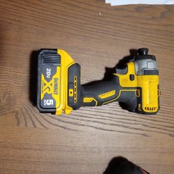 Dewalt 1/4 Inch Impact Driver And 5amp Battery