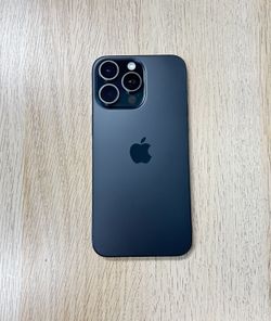 iPhone 15 Pro Max - Unlocked - 512GB 