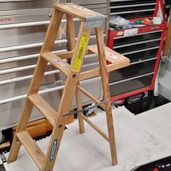 Werner 4 Foot Wooden Ladder