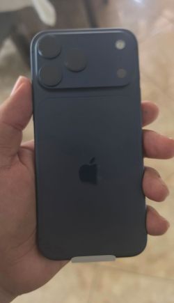 Iphone 17 pro Max  1Tb unlocked no lowl offers