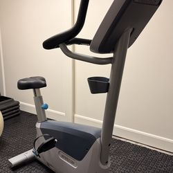 Precor Upright Bike (UBK 615)