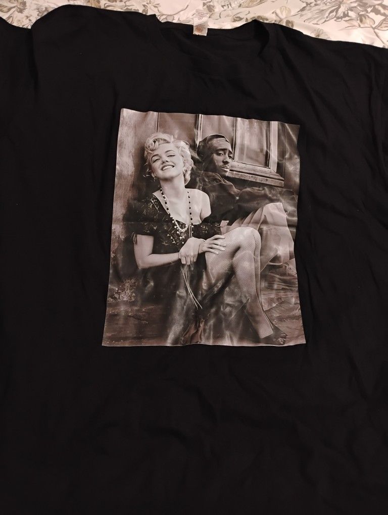 Graphics Design T-shirts Brand New 