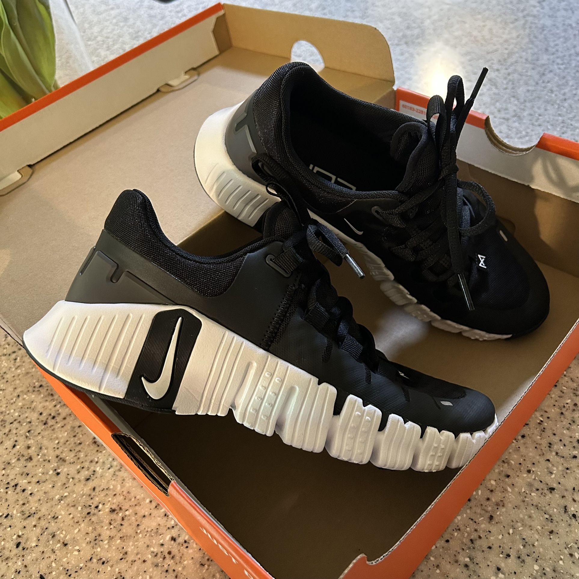 Brand new. Nike Free Metcon 5 women’s training shoes, size US 7.