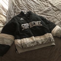 Supreme Hockey Puffer Jacket 