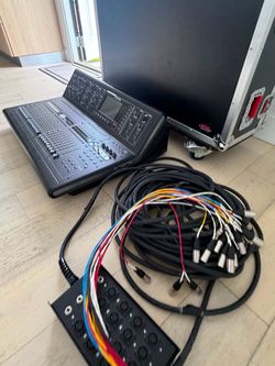 Midas M32 Digital Mixing Console with Gator Flight Case & Audio Snake