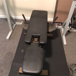 Adjustable Collegiate Weight Bench 