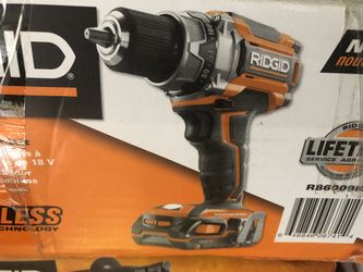 RIDGID 18-Volt Lithium-Ion Cordless 1/2 in. Compact Drill/Driver Kit with (1) 1.