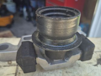 Engine mount, compatible with Nissan Sentra (2007–2012)