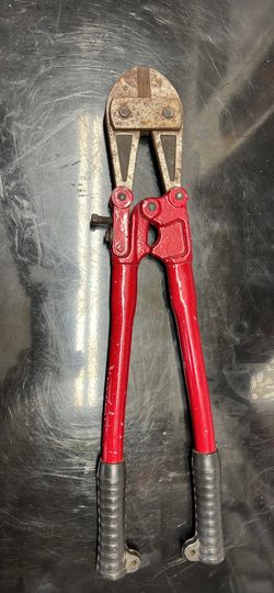 Bolt cutters