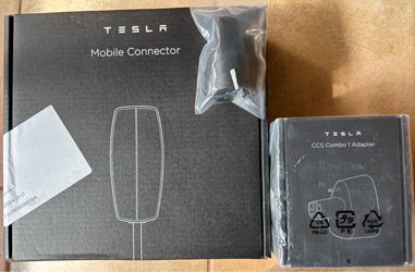 Tesla Mobile Connector with CCS Combo 1 Adapter