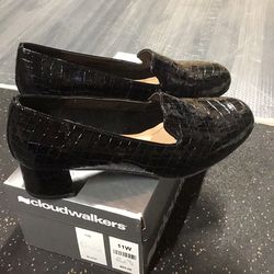 Cloudwalker Womens Shoes size 11