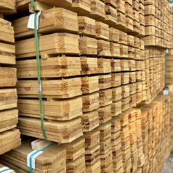 $1.50🔥6FT TREATED PINE PICKETS 