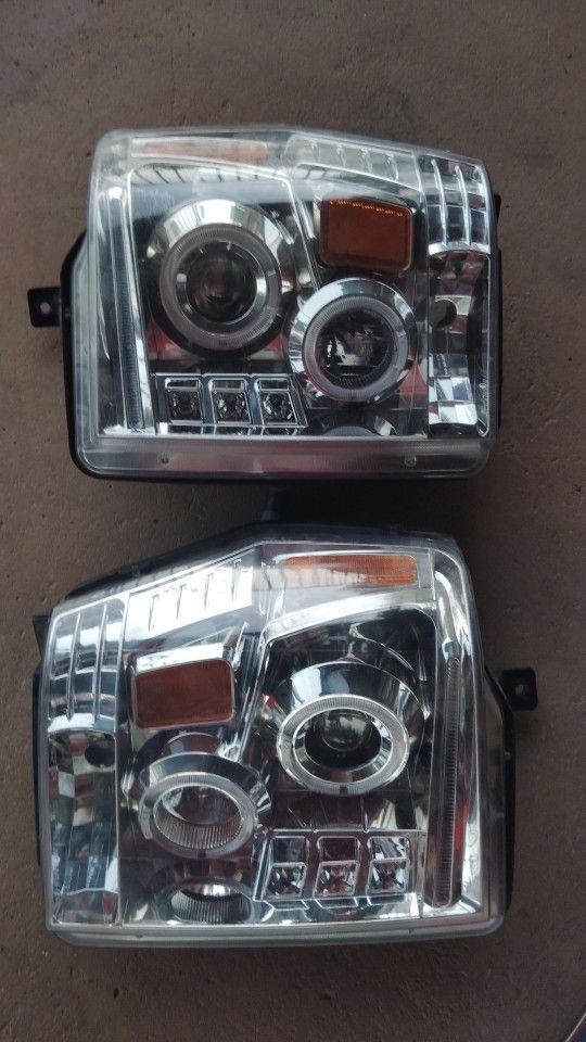 Ford F-250 Headlights