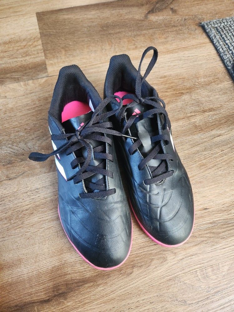 Size 6 Adidas Copa Turf Shoes